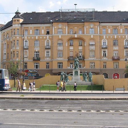 Yogi Bear Hotel Budapest Kültér fotó